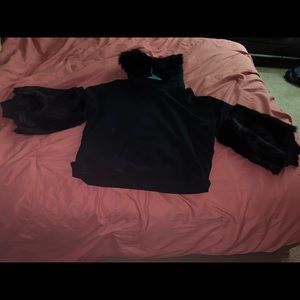 Furry hoodie😻Express